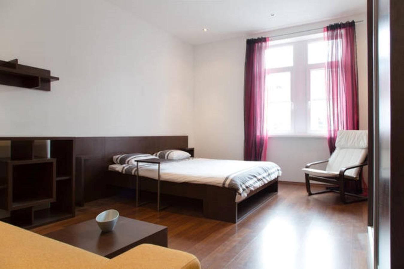 Romantic Central Flat Bratislava Eksteriør bilde